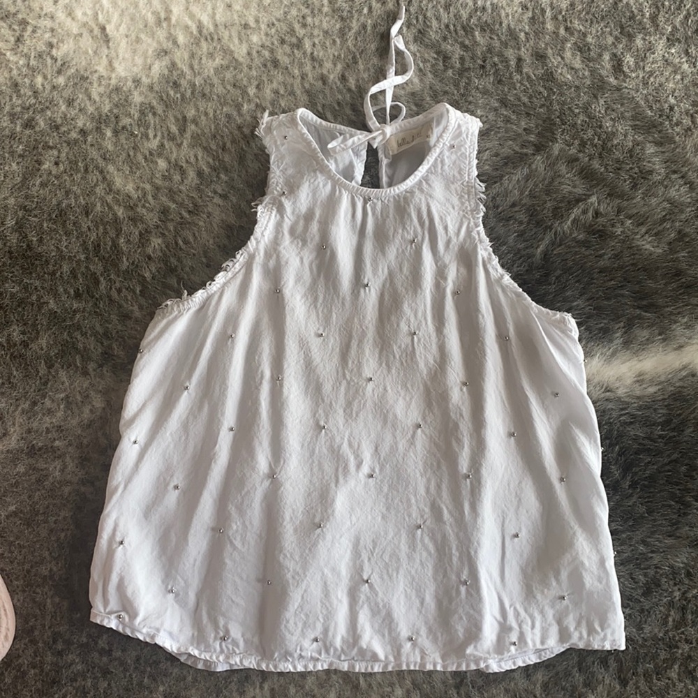 White tank